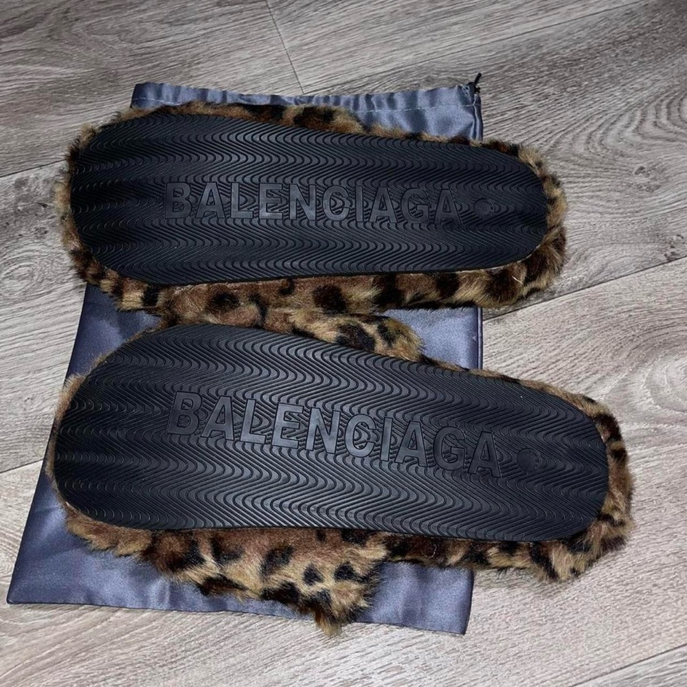 Balenciaga Leopard Print Fur Slides - Picture 3 of 3